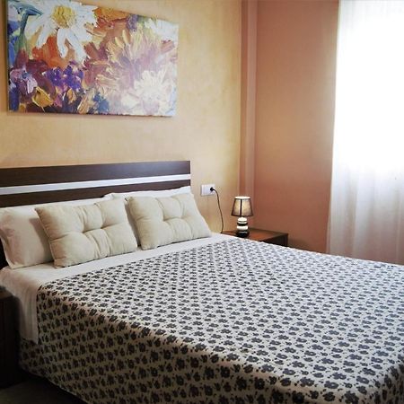 Amplio Piso 8 Mts Mezquita - Wifi - A/C - Parking Cordoba Exterior photo